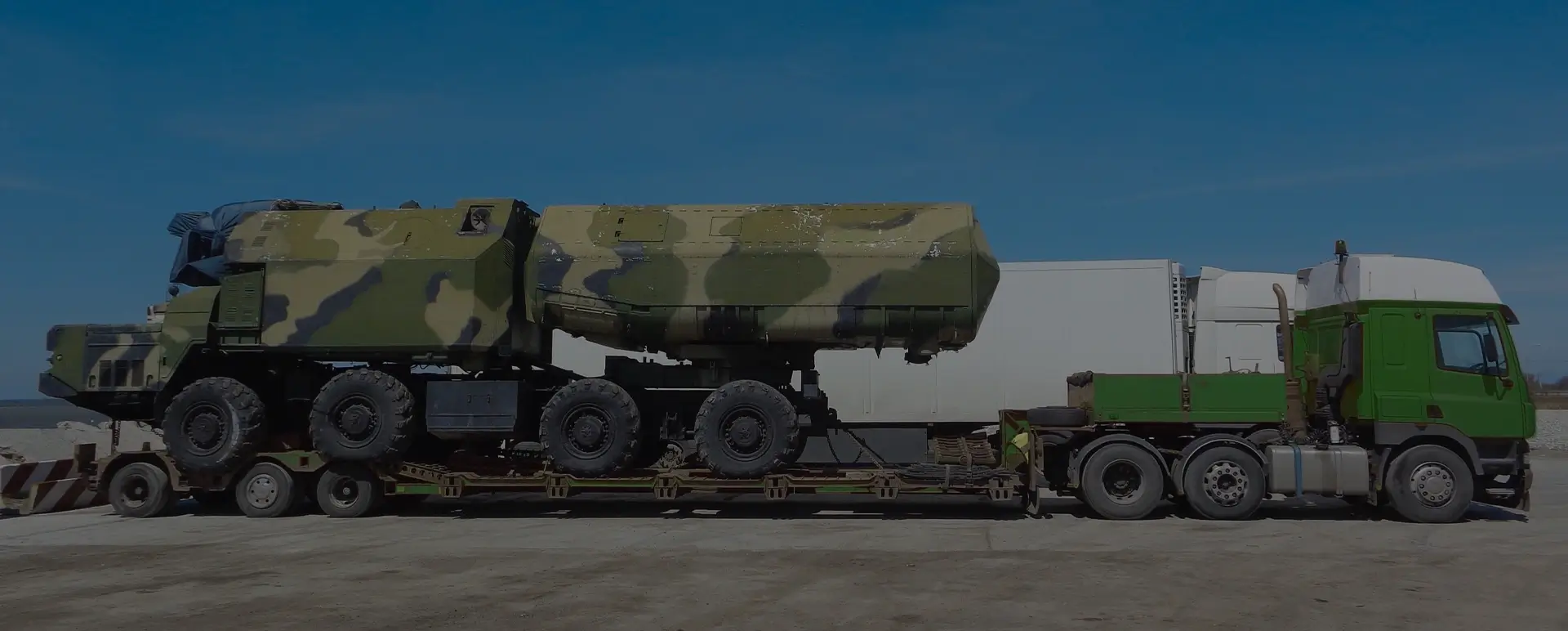 Доставка техники и ракет в слободе Большая Мартыновка (Южный округ - Ростовская область) специальным воинским автотранспортом по договору
